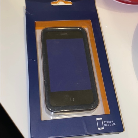 NIB Tory Burch hardshell iPhone  4 case - Picture 4 of 5